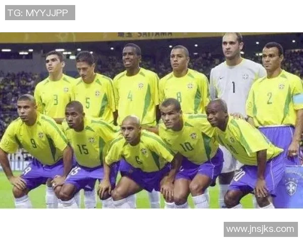 足球球星穿过的经典旧鞋回顾及其背后的传奇故事